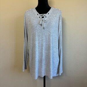 Chico's top women XL long sleeve striped vneck with tie grey & white